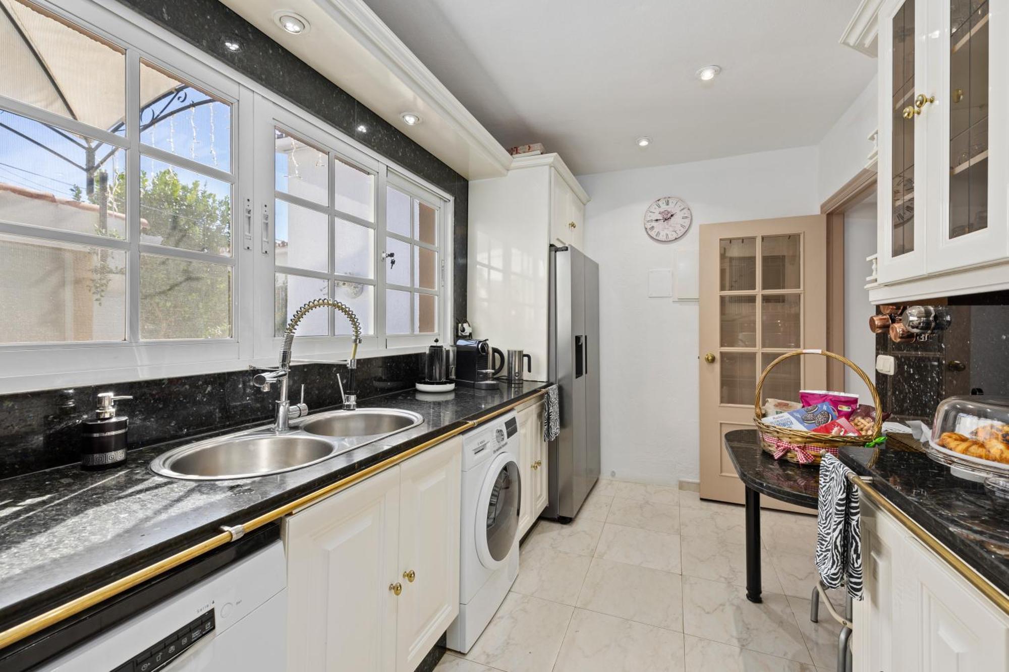 Villa Casacara Marbella Beachside Costabella -Spain Eksteriør billede