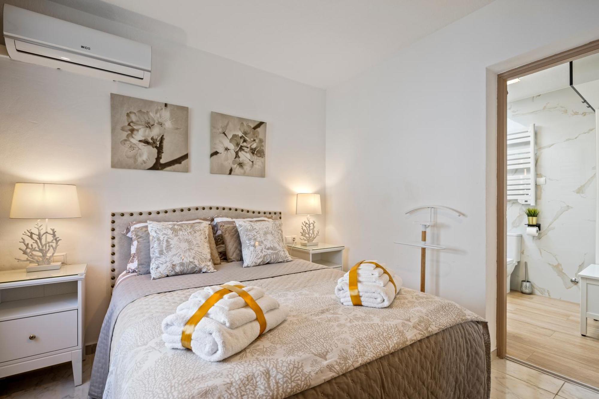Villa Casacara Marbella Beachside Costabella -Spain Eksteriør billede