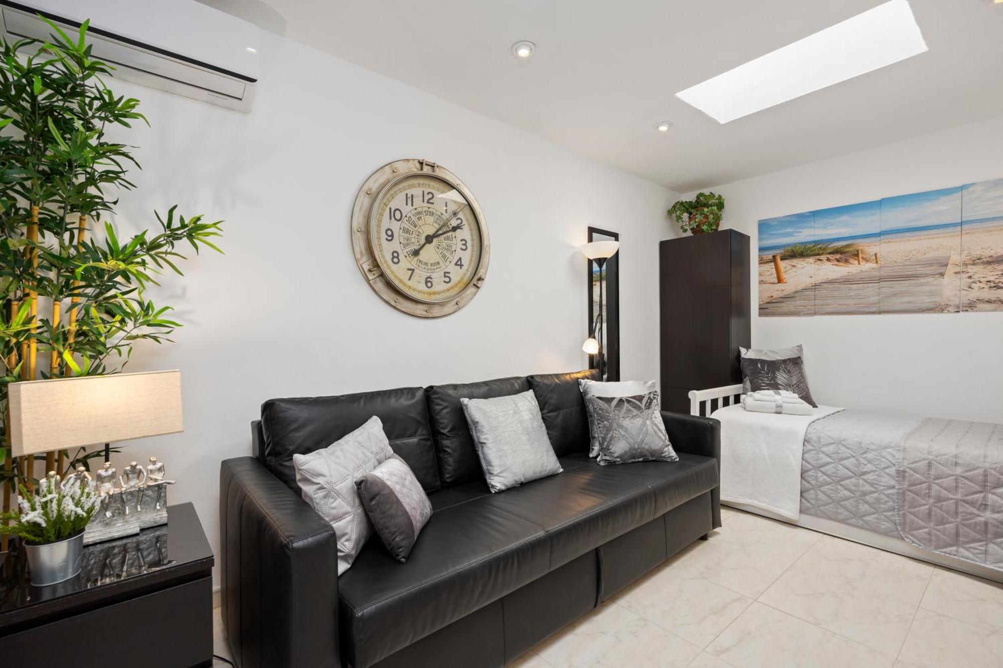 Villa Casacara Marbella Beachside Costabella -Spain Eksteriør billede